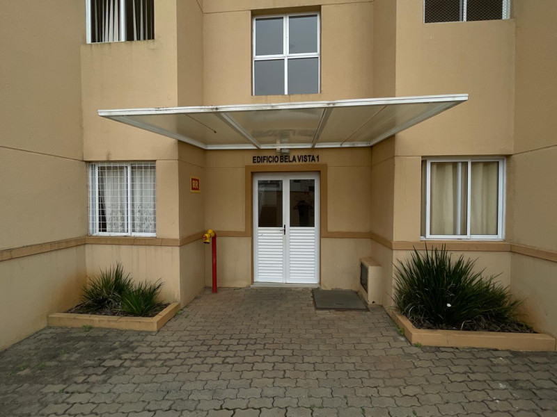 APARTAMENTO COM 2 DORMITORIOS - TÉRREO