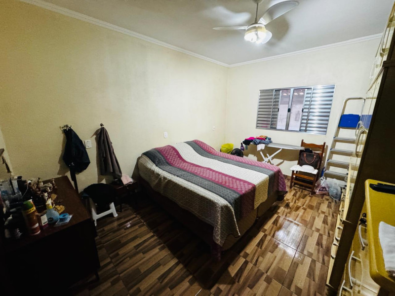 CASA COM 2 DORMITORIOS