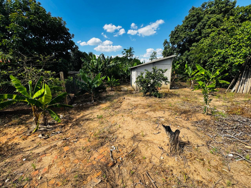 CASA COM 2 DORMITORIOS