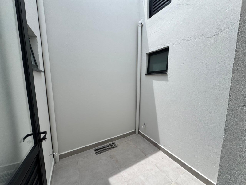 SALA COMERCIAL PRAÇA JOB SALTO 25M2