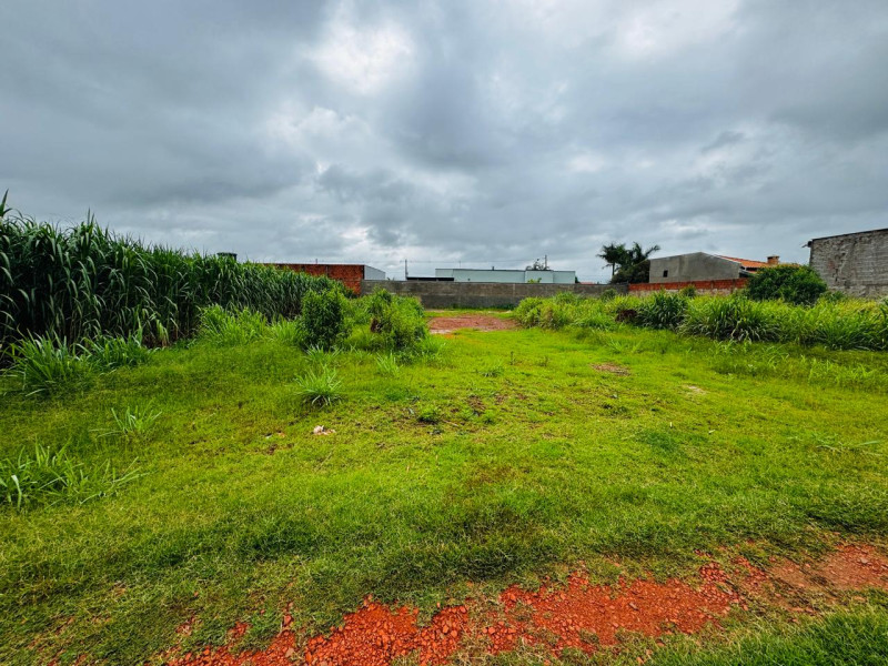 CHACARA NO MORRO VERMELHO