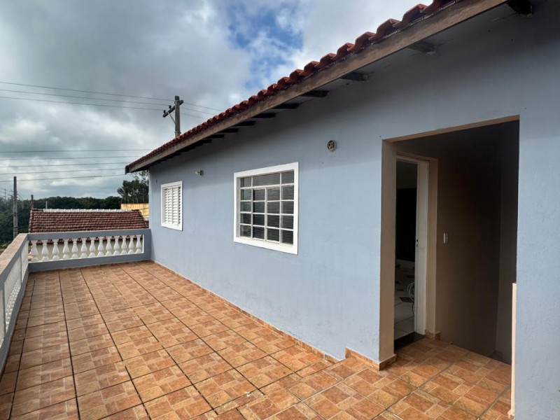 CASA COM 1 DORMITORIO - SUITE