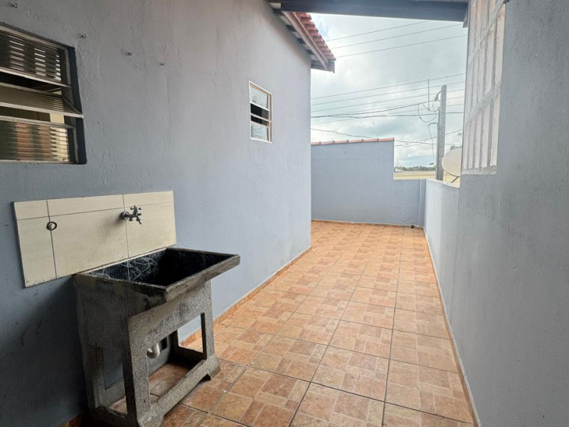 CASA COM 1 DORMITORIO - SUITE