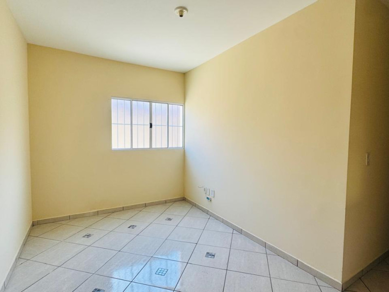 CASA COM 2 DORMITORIOS