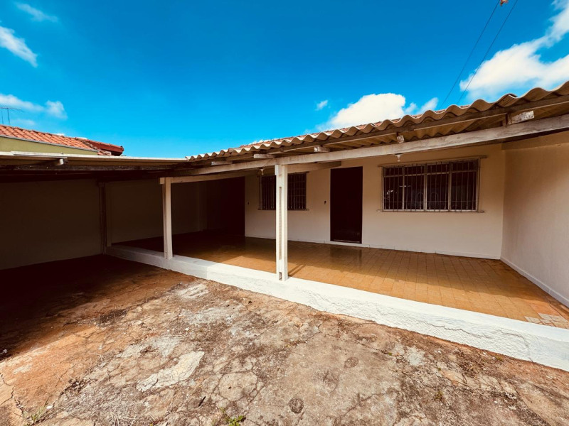 CASA COM 2 DORMITORIOS