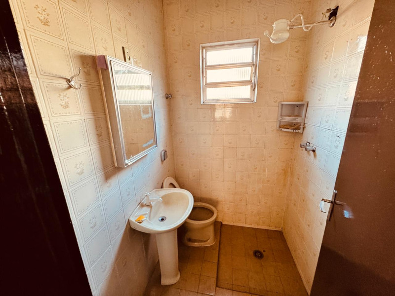 CASA COM 2 DORMITORIOS