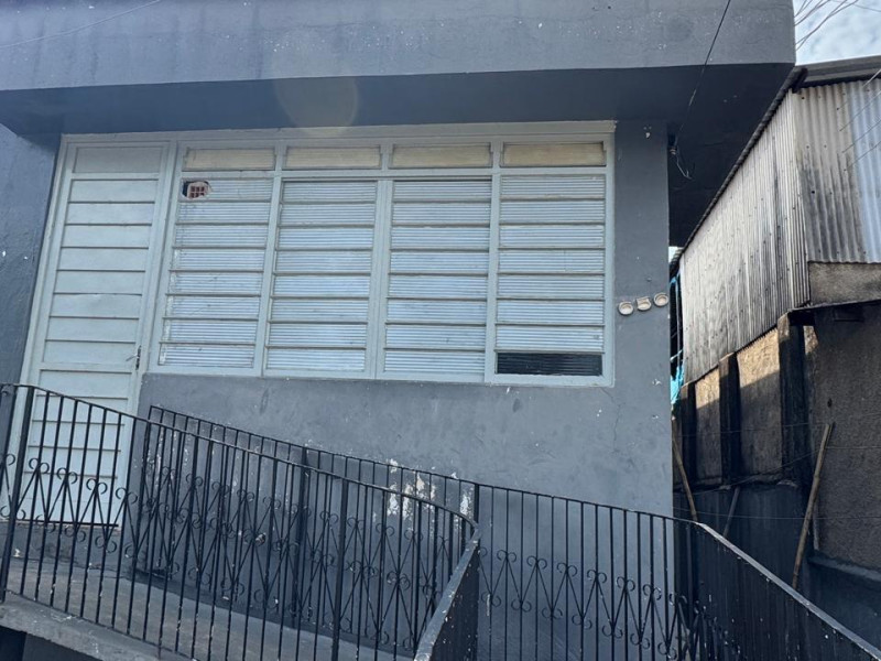 CASA COM 2 DORMITORIOS