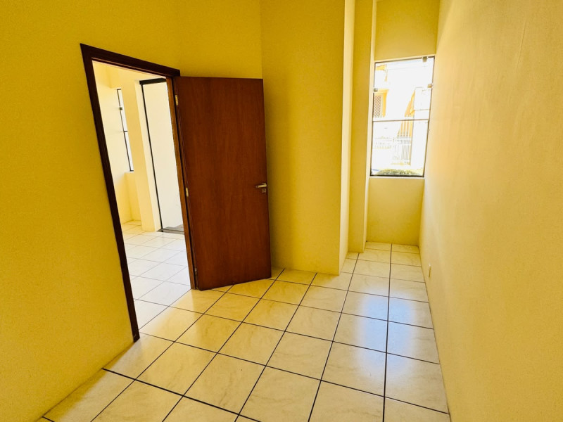 3 SALAS COMERCIAIS NO CENTRO