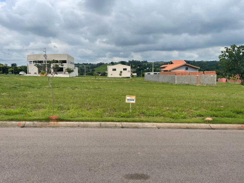 LOTE NO RESIDENCIAL VALE DO SOL